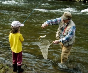 kids fishing