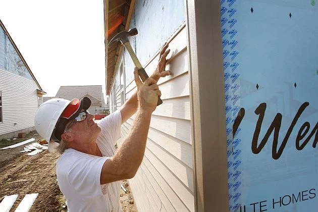 Construction Of New Homes Drops To 17-Year Low