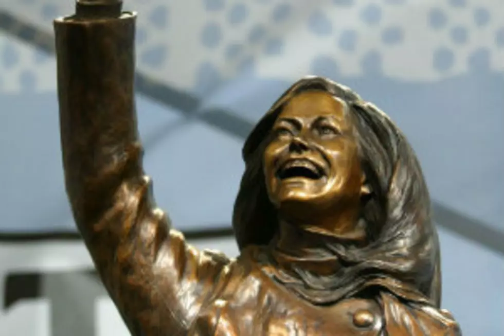Mary Tyler Moore Statue on Break From Downtown Minneapolis