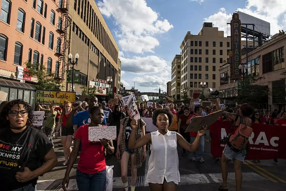 Attorneys for Minnesota Cop Want Him to Act out Shooting