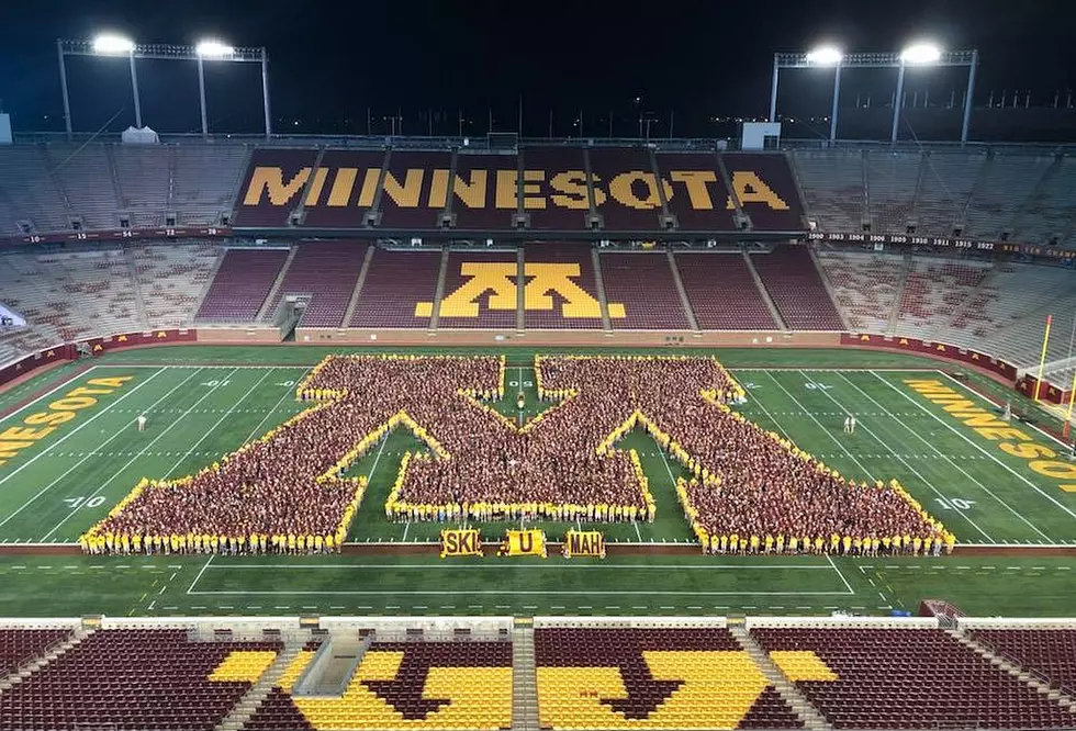 Gophers Blow Out Illinois